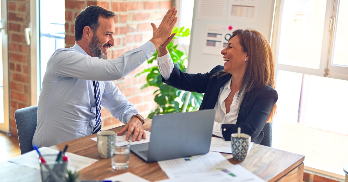 【完全保存版】AIイラストで稼ぐための必須ツール10選