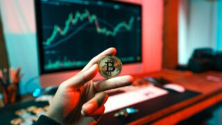 積立投資で老後資金2000万円を作る方法